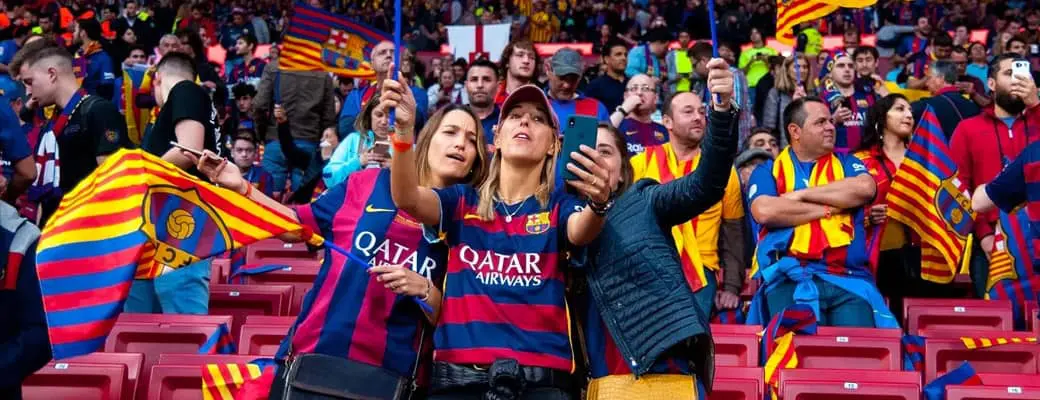 Barcelona fans tijdens voetbalreis