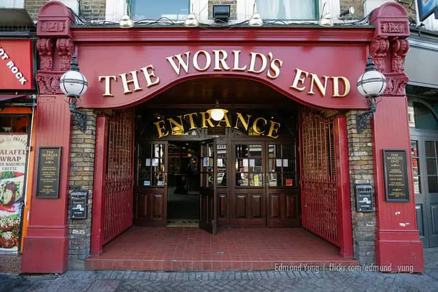 The worlds end Arsenal voetbalreis bar