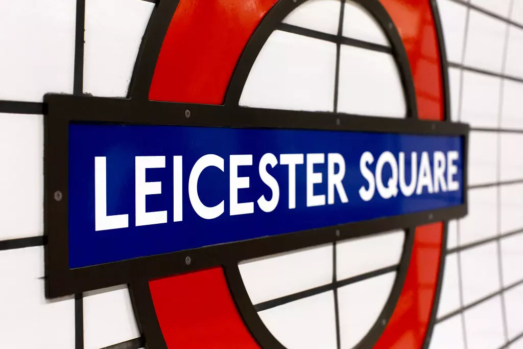 Leicester-Square_fodboldrejser