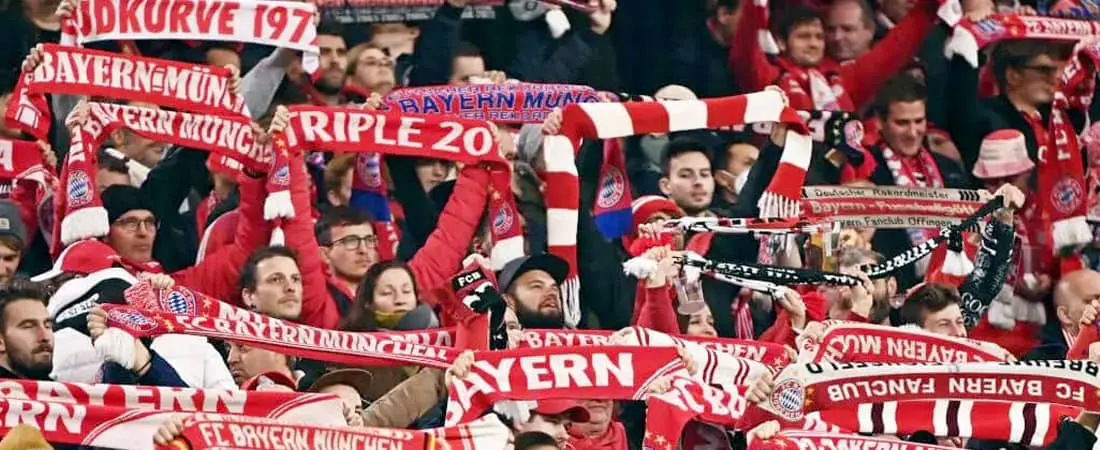 Fans Bayern Munchen fodboldreje
