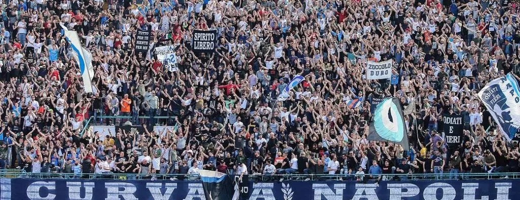 napolin jalkapallomatkoja